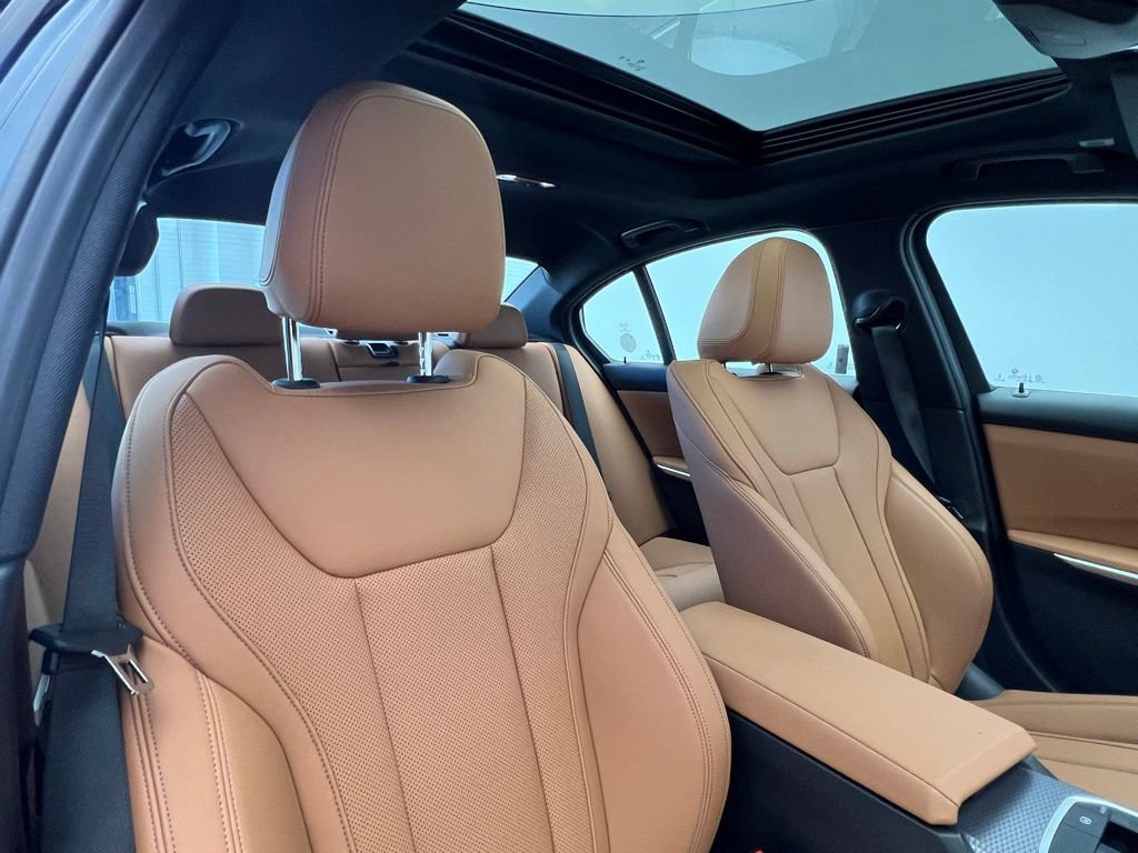Certified 2026 BMW 330i Sedan RWD image 7