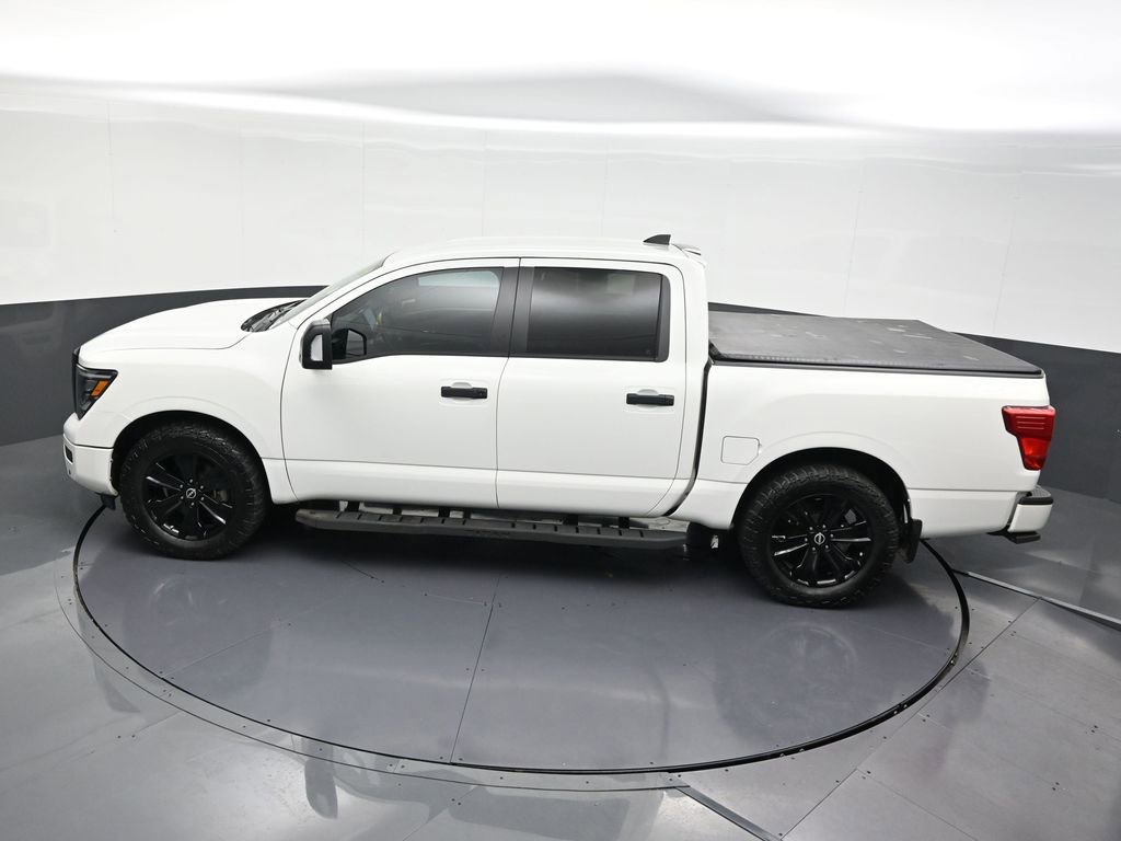 Used 2023 Nissan Titan SV w/ SV Convenience Package image 17