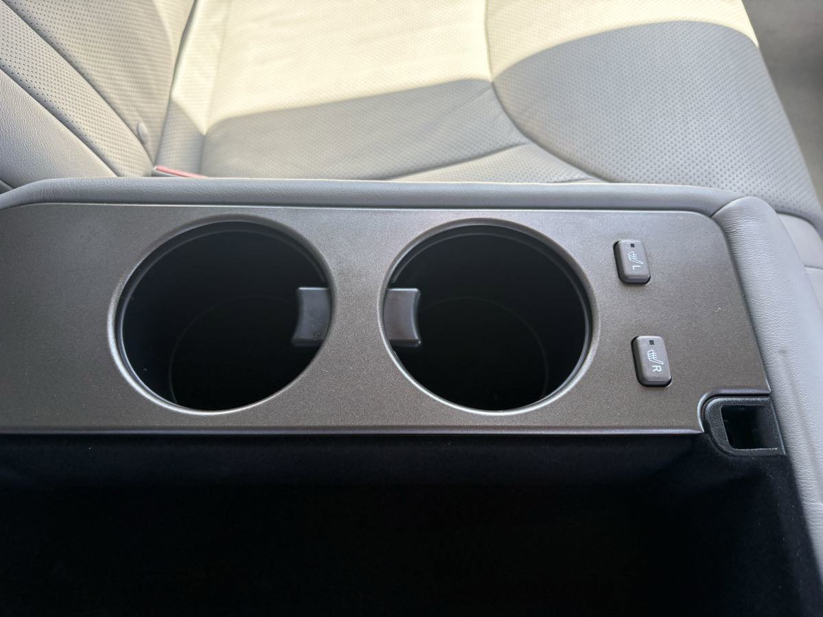 Used 2005 Lexus LS 430 RWD image 17