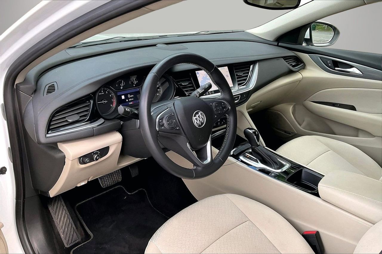 Used 2019 Buick Regal Preferred w/ Sights and Sounds Package image 20