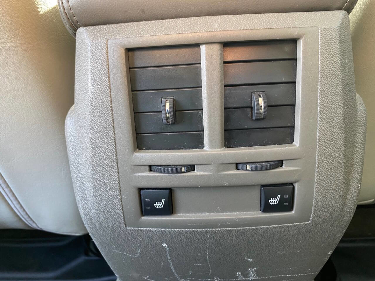 Used 2008 Chrysler 300 C w/ Protection Group II image 32