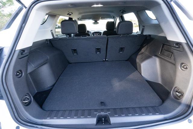 Used 2024 GMC Terrain SLE w/ Driver Convenience Package image 36