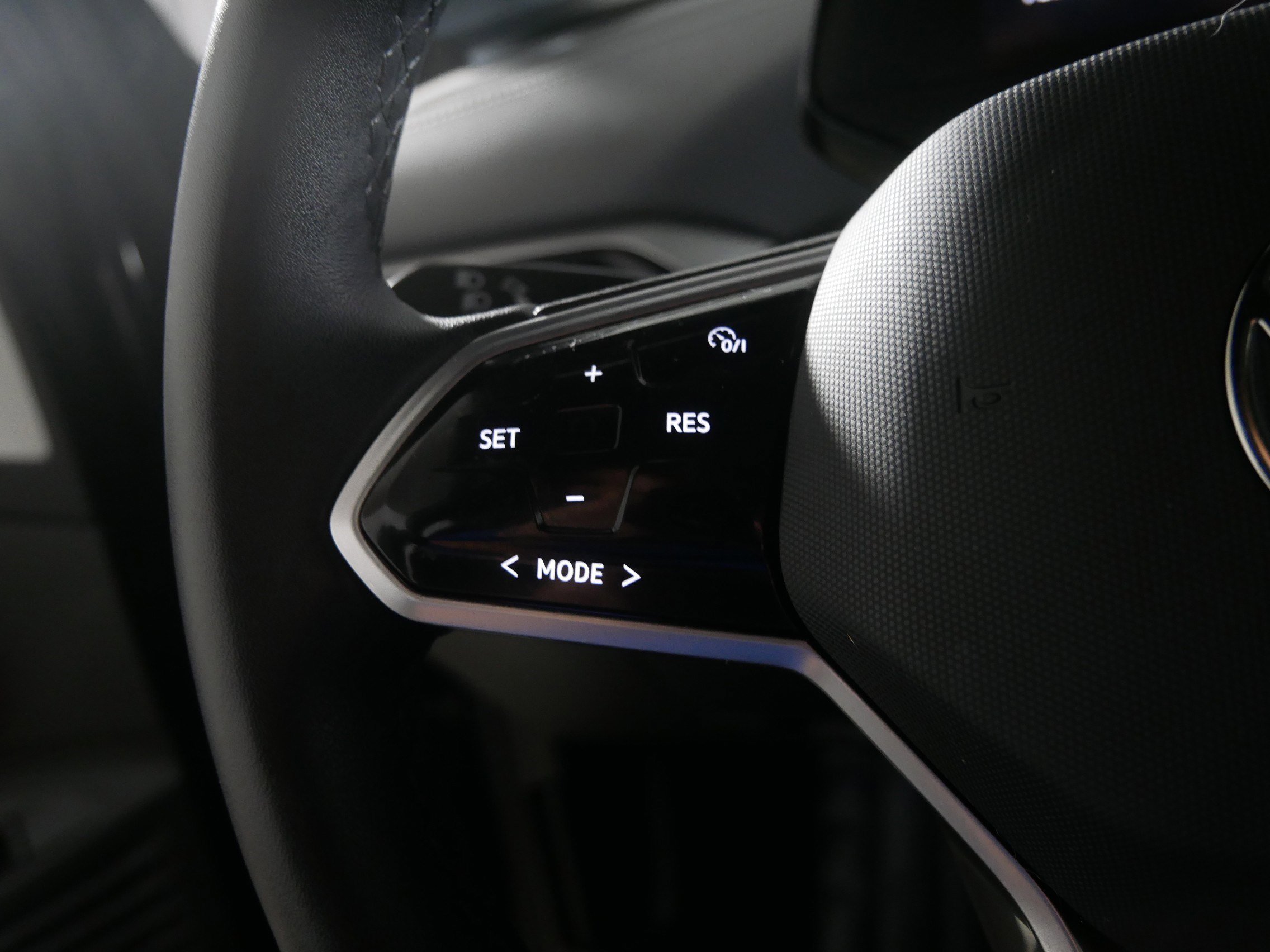 Used 2023 Volkswagen ID.4 Pro S image 27