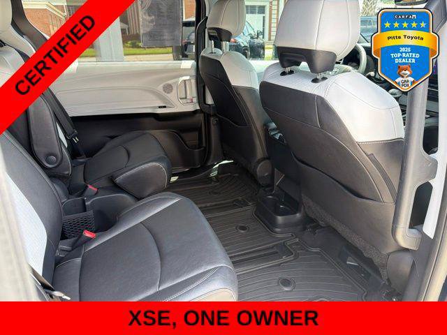 Certified 2025 Toyota Sienna XSE FWD image 11