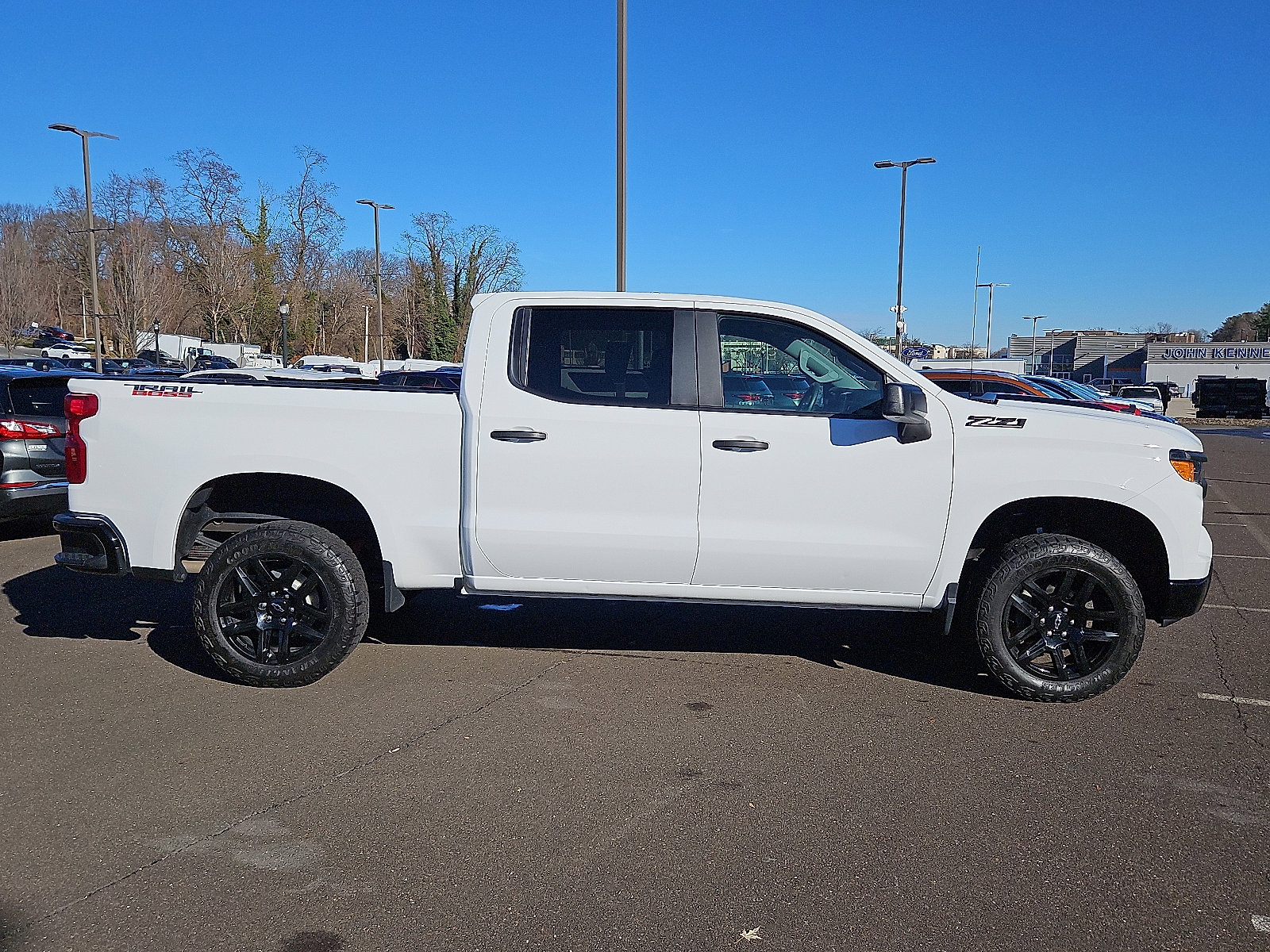 Certified 2023 Chevrolet Silverado 1500 Custom Trail Boss w/ LPO, Dark Essentials Package image 7