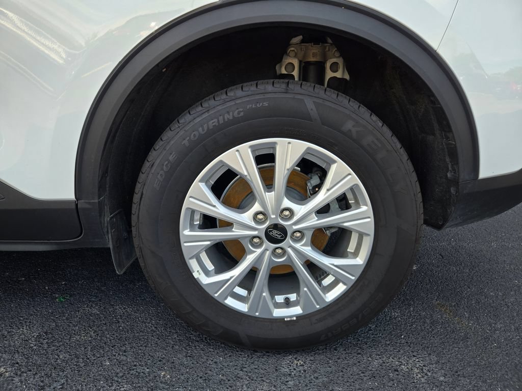 Used 2025 Ford Escape Active AWD/4WD image 9