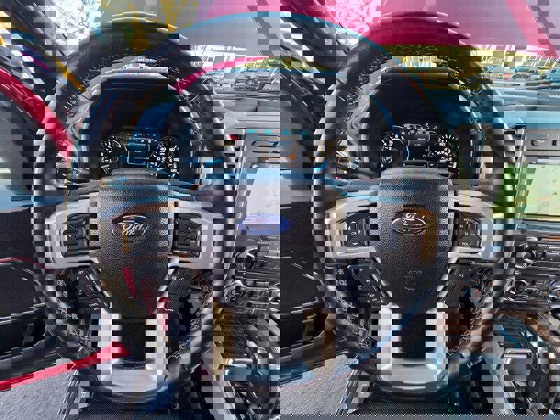 Used 2017 Ford F150 Platinum w/ Equipment Group 701A Luxury AWD/4WD image 59