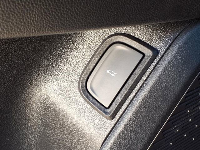 Used 2025 Chevrolet Equinox ACTIV w/ Safety and Technology Package image 18