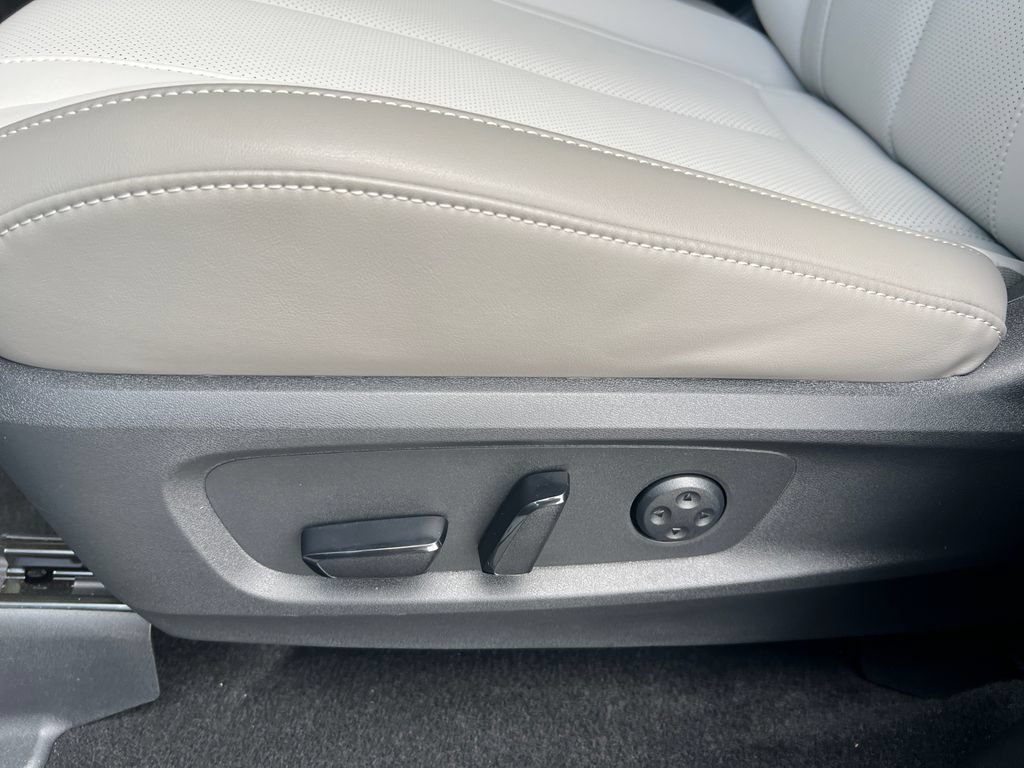 Certified 2026 INFINITI QX60 Luxe w/ Cargo Package FWD image 10