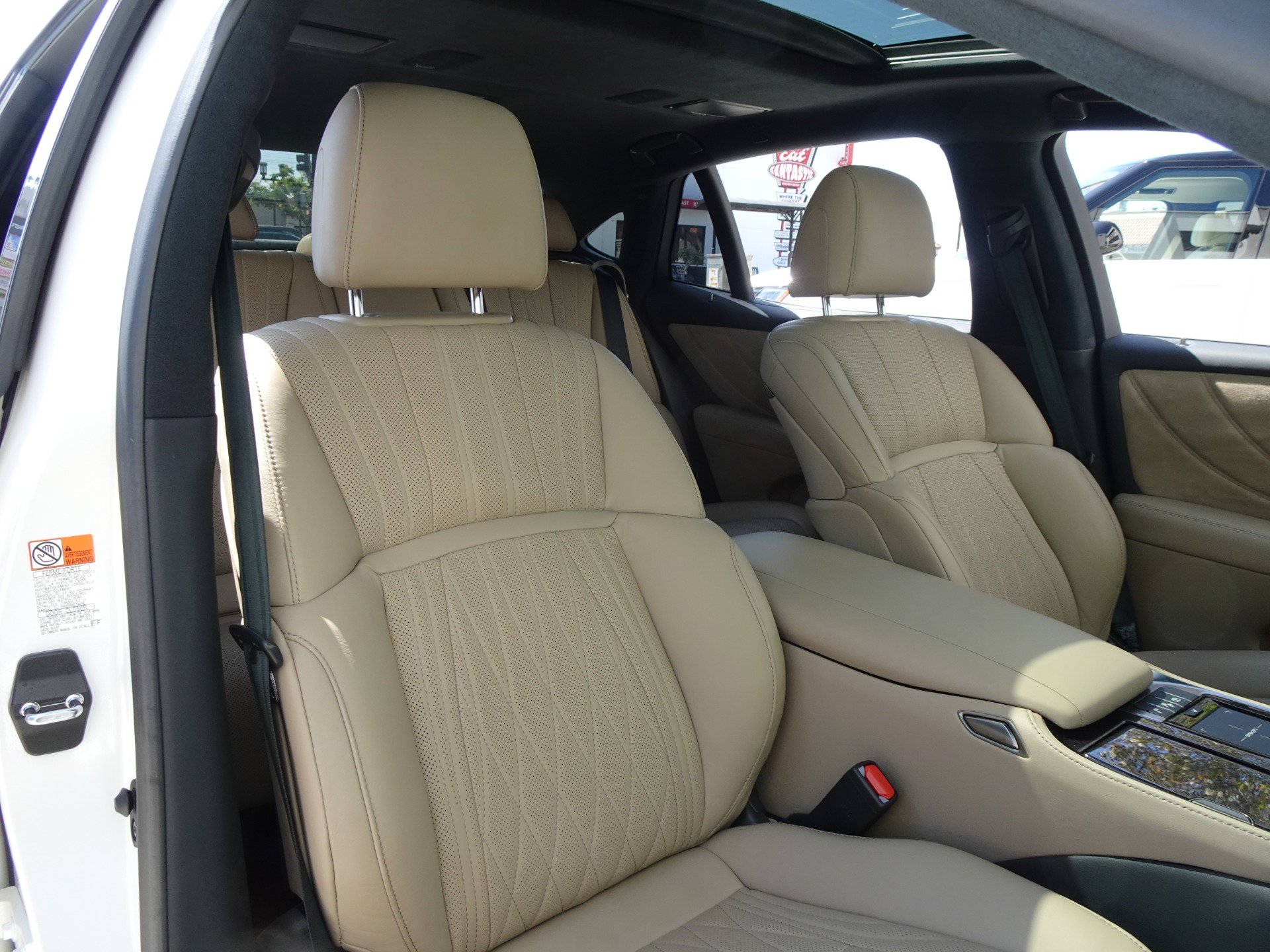 Used 2021 Lexus LS 500 RWD image 23