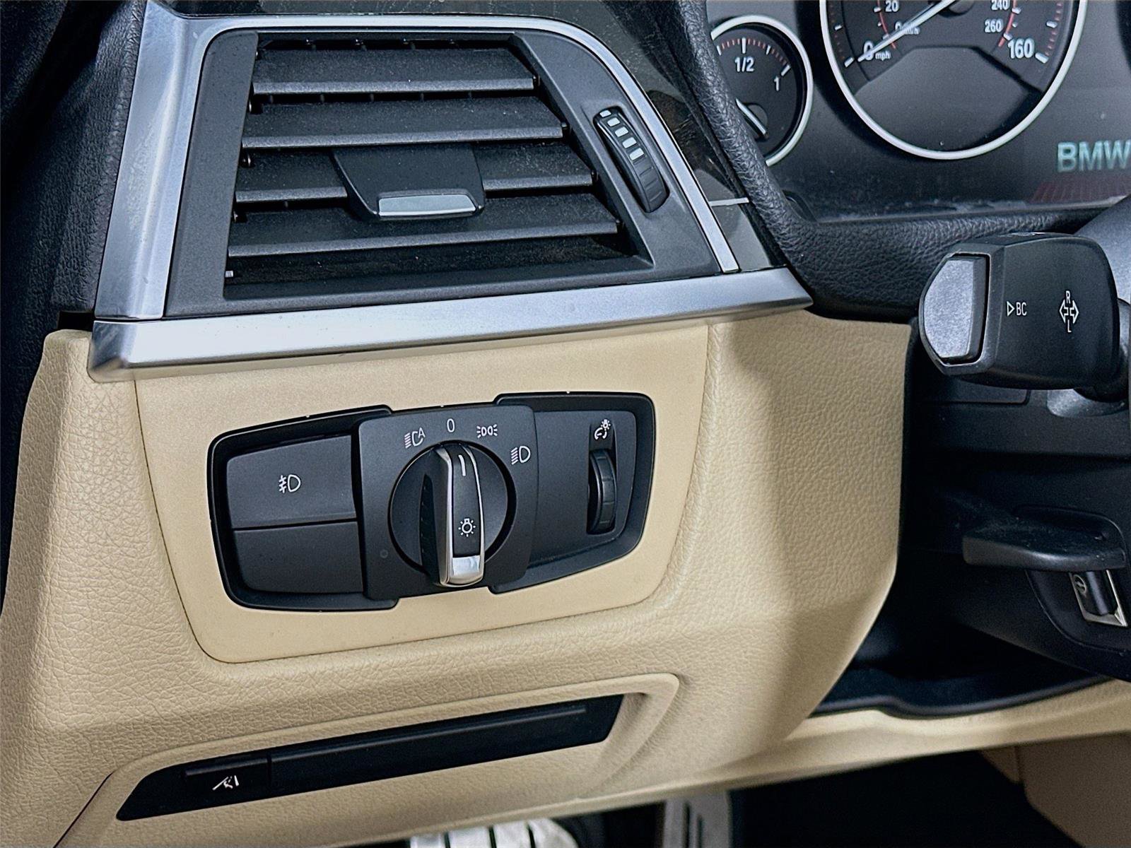 Used 2019 BMW 430i xDrive Convertible w/ M Sport Package image 10