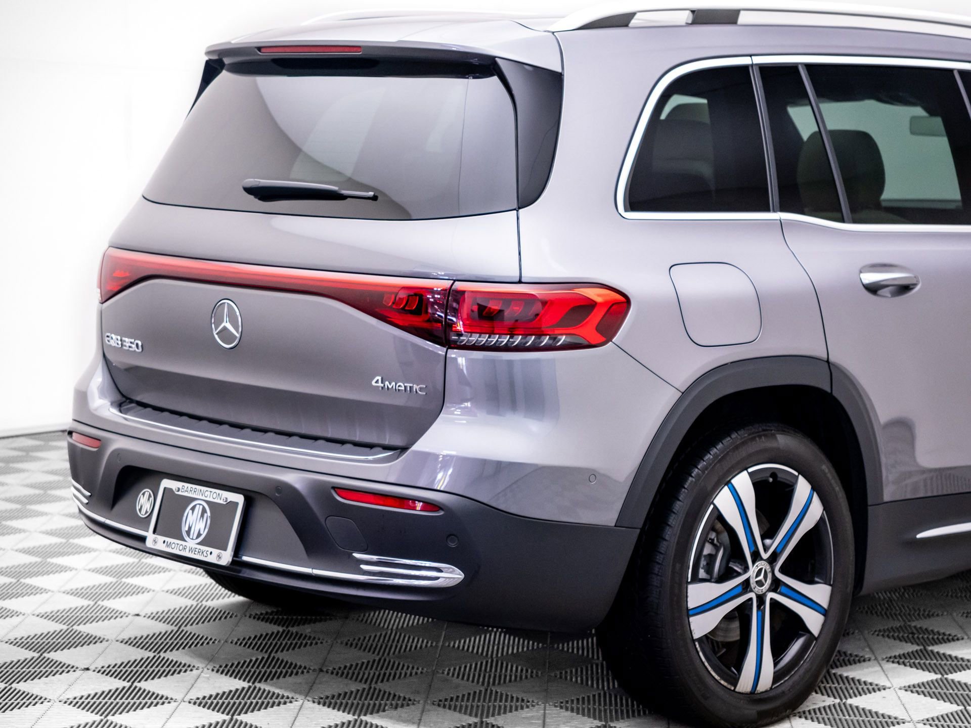 Used 2023 Mercedes-Benz EQB 350 4MATIC SUV image 36