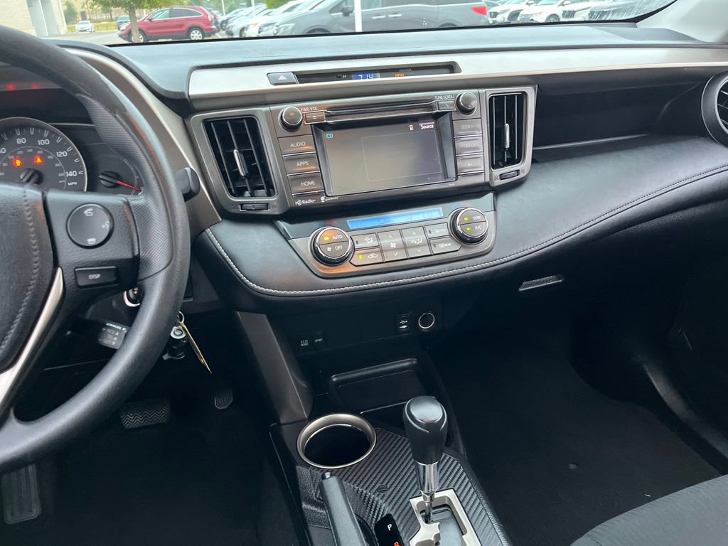Used 2015 Toyota RAV4 XLE FWD image 18