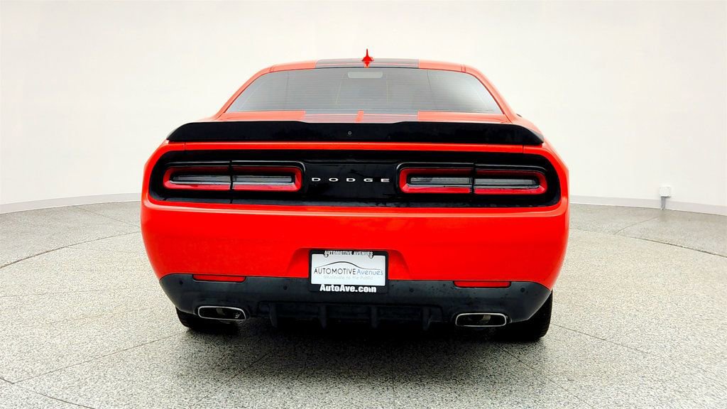 Used 2017 Dodge Challenger SXT Plus image 6