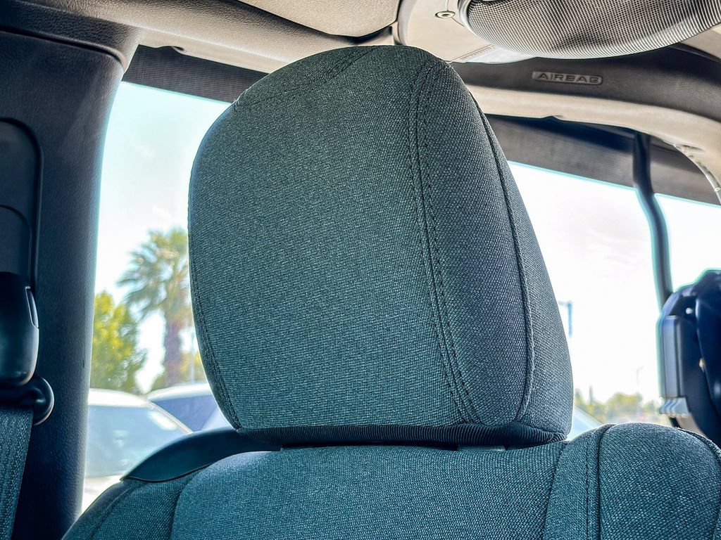Used 2025 Jeep Wrangler Sport AWD/4WD image 50