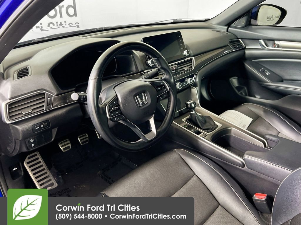 Used 2018 Honda Accord Sport image 3
