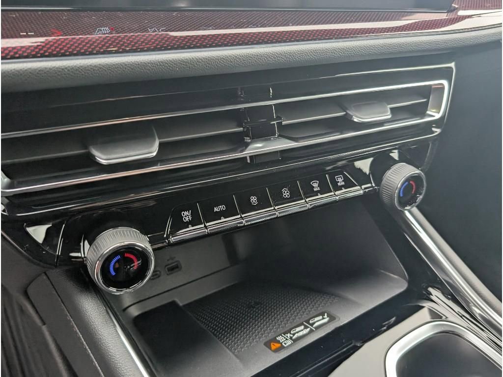 New 2026 Chevrolet Traverse Z71 w/ Driver Confidence Package image 22