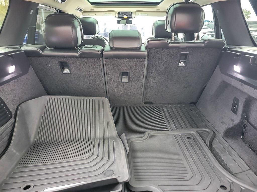 Used 2023 Land Rover Range Rover SE image 19