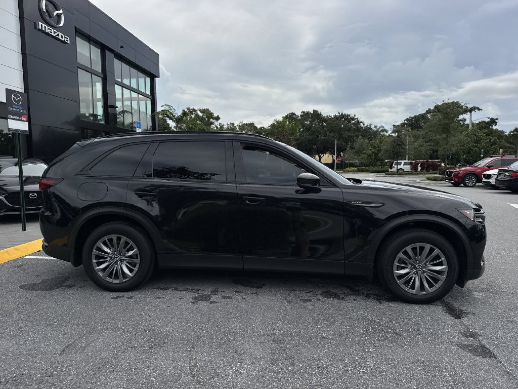 Certified 2025 MAZDA CX-70 Plug-In Hybrid w/ Premium Plus AWD/4WD image 5