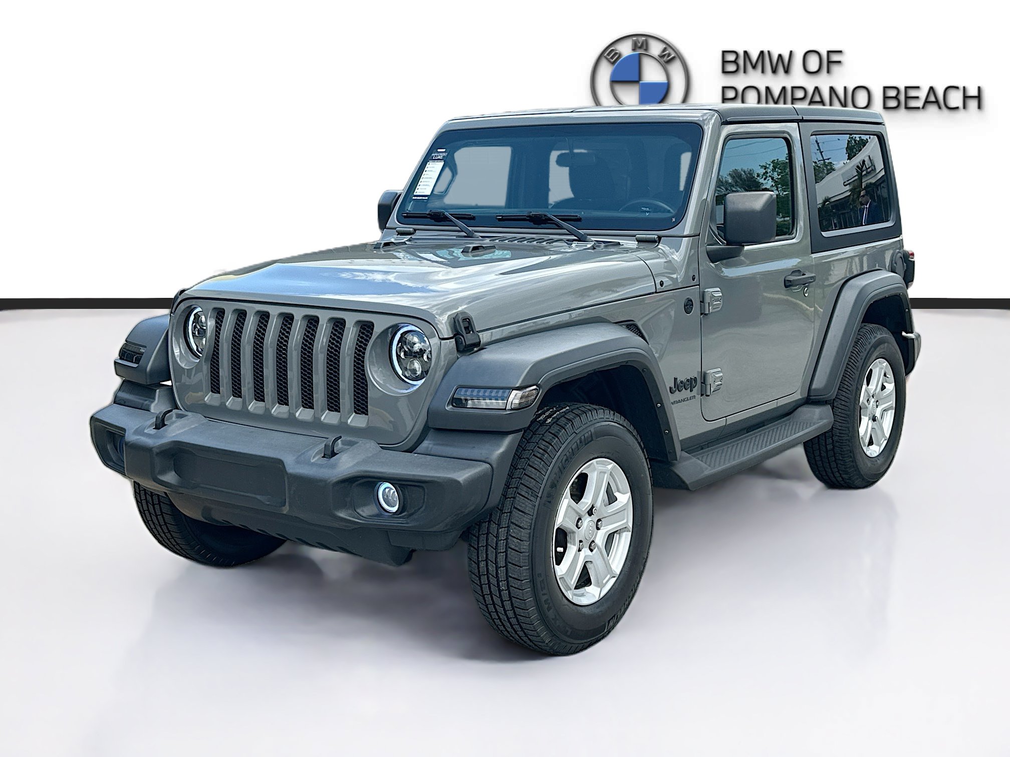 Used 2022 Jeep Wrangler Sport AWD/4WD image 3