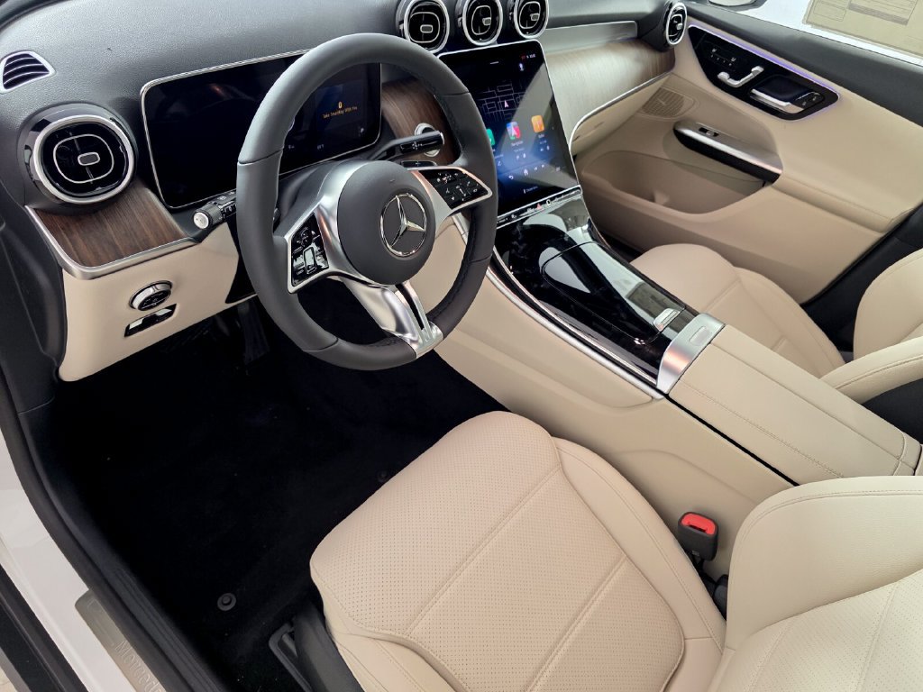 New 2027 Mercedes-Benz GLC 300 image 7