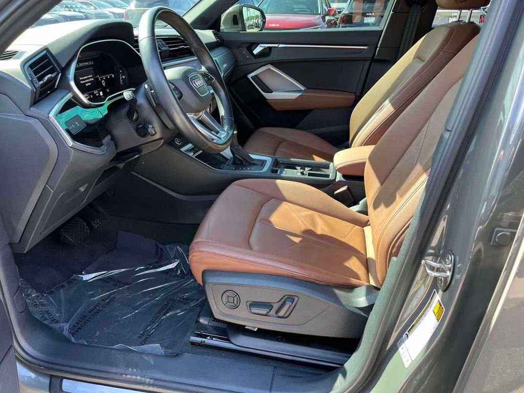 Used 2021 Audi Q3 2.0T Premium Plus AWD/4WD image 17