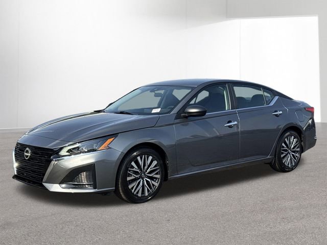 Used 2025 Nissan Altima 2.5 SV