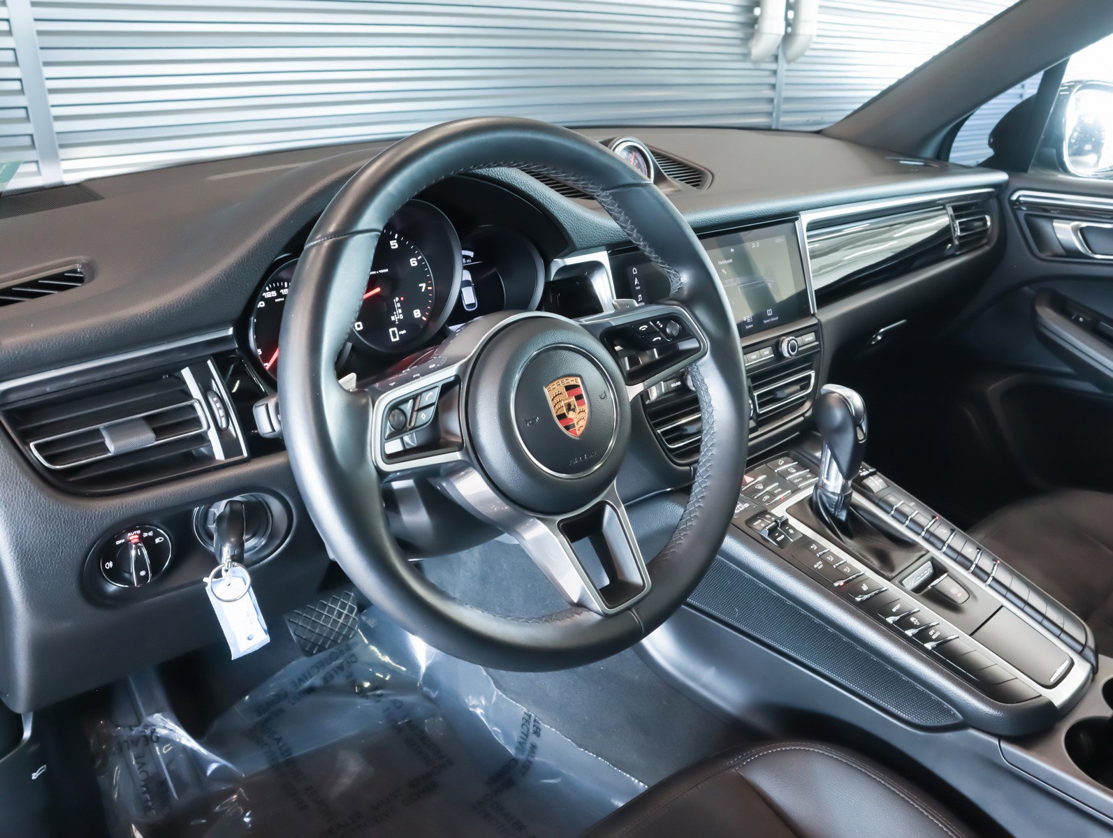 Used 2020 Porsche Macan image 4