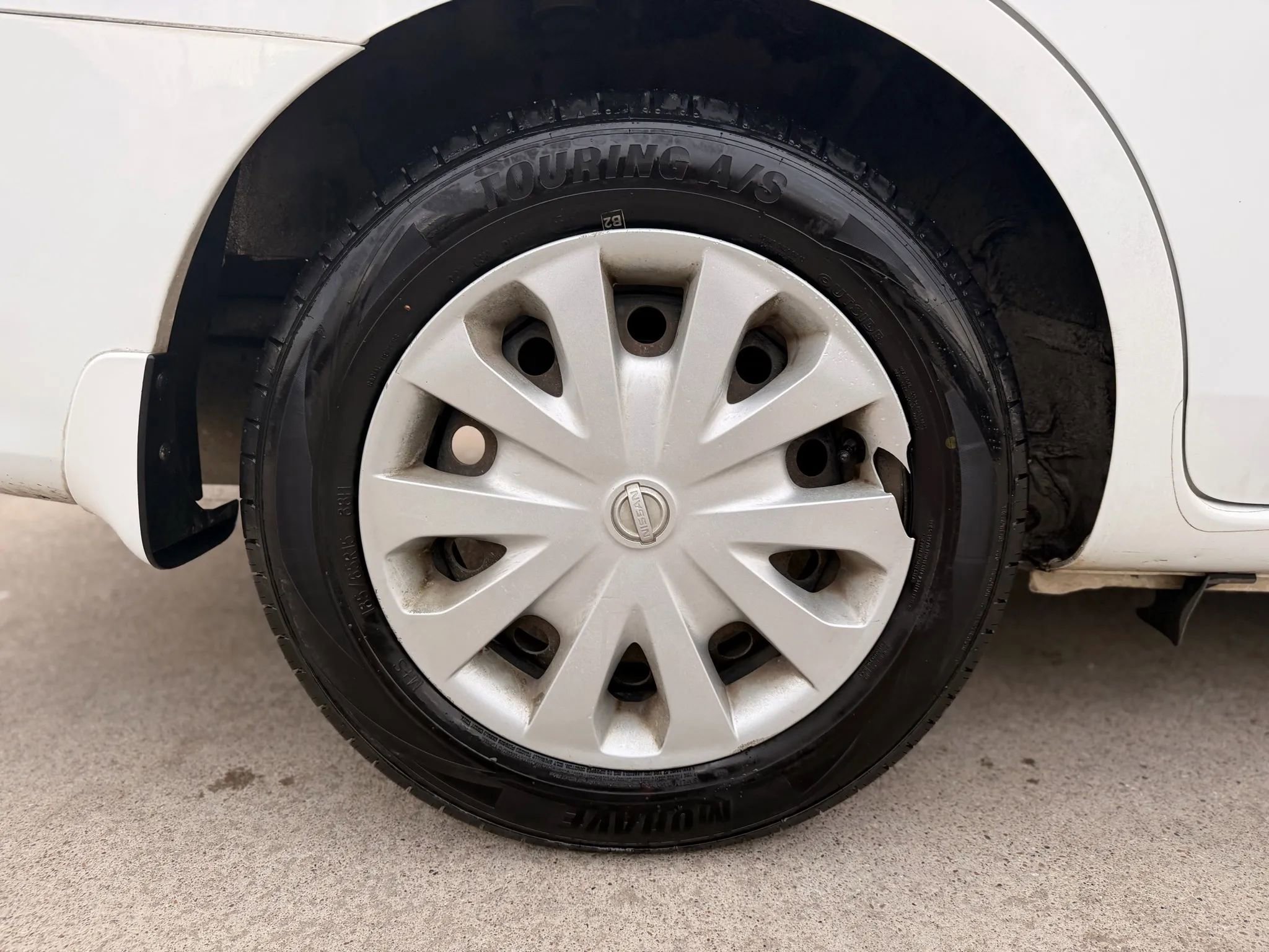 Used 2018 Nissan Versa S Plus image 36