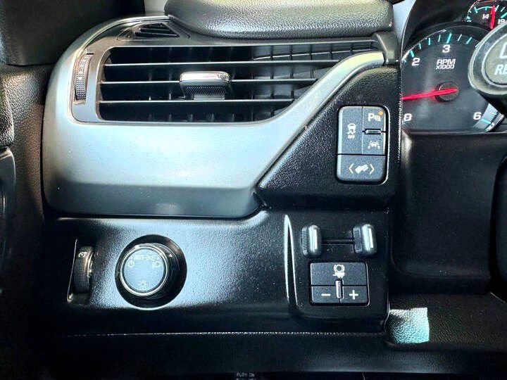 Used 2017 Chevrolet Tahoe LS w/ All-Season Package image 21