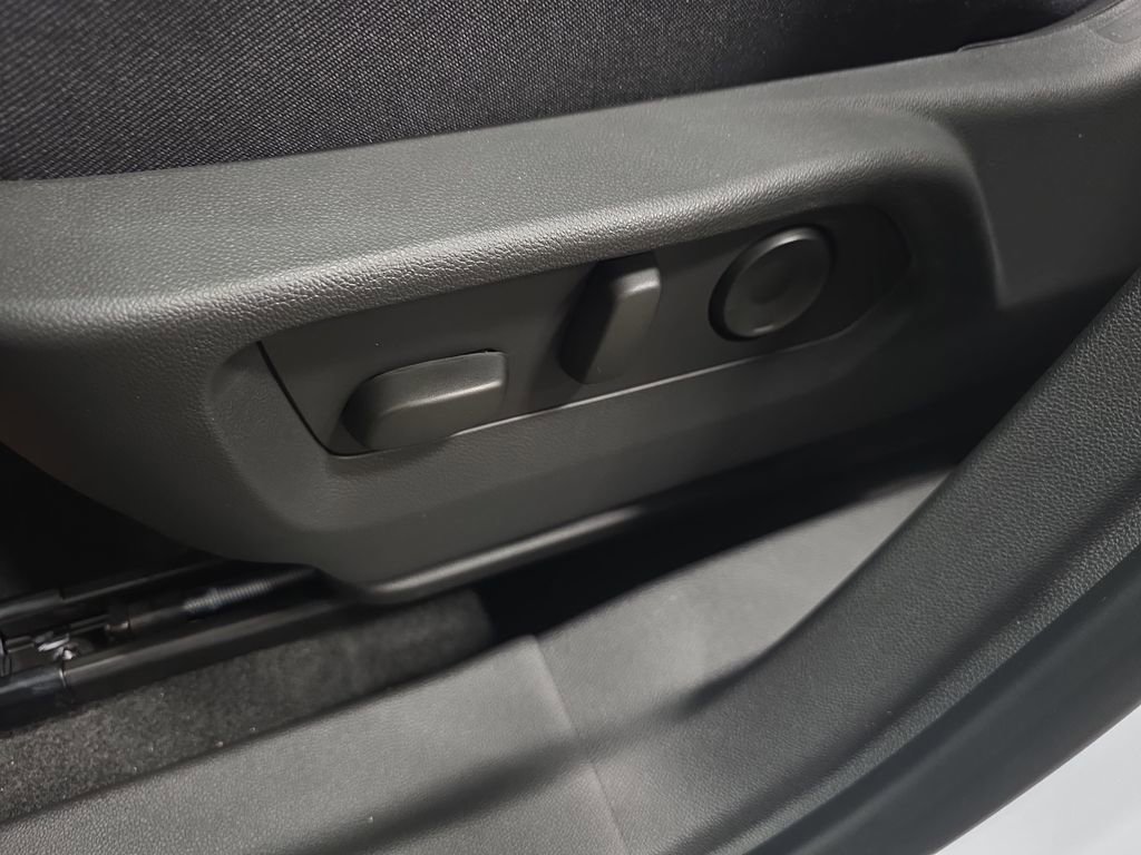 New 2026 Buick Envision Sport Touring image 31