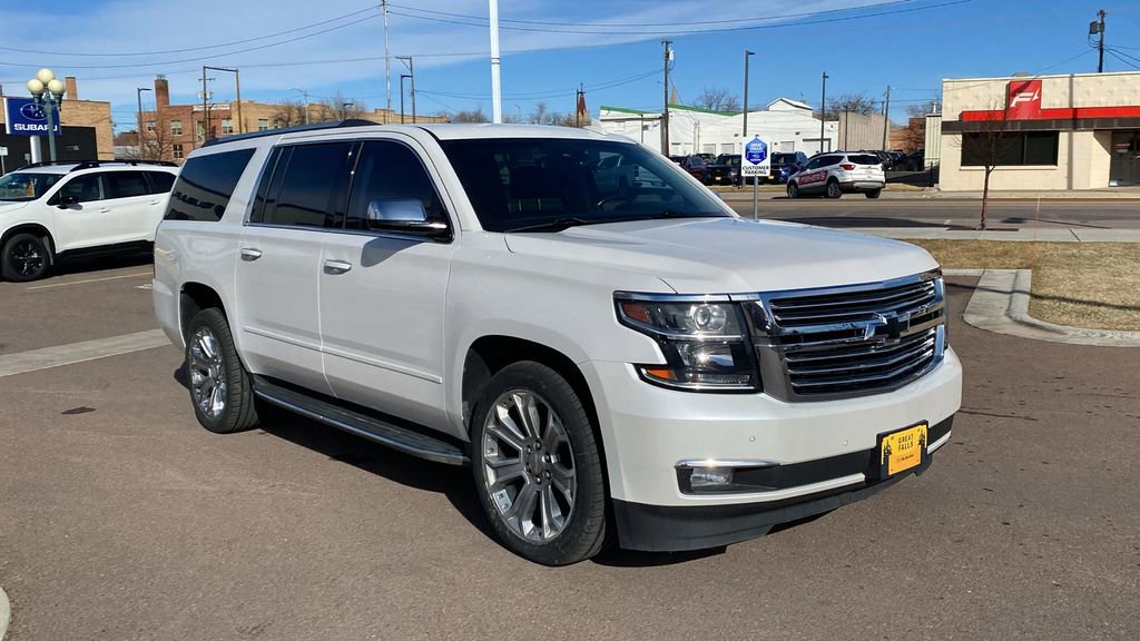 Used 2017 Chevrolet Suburban Premier image 3