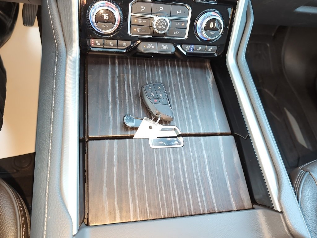 Used 2021 GMC Yukon Denali w/ Denali Ultimate Package image 34