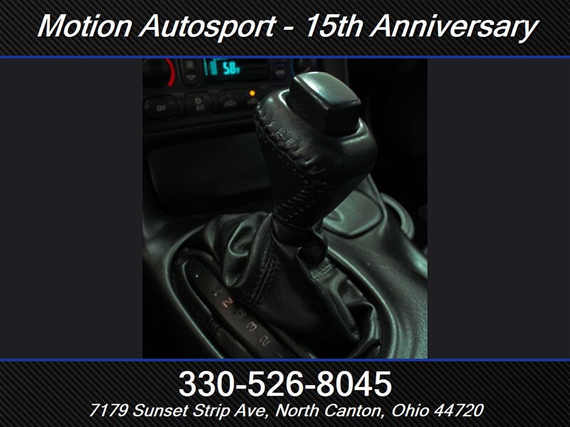 Used 2004 Chevrolet Corvette Coupe w/ Preferred Equipment Group RWD image 25
