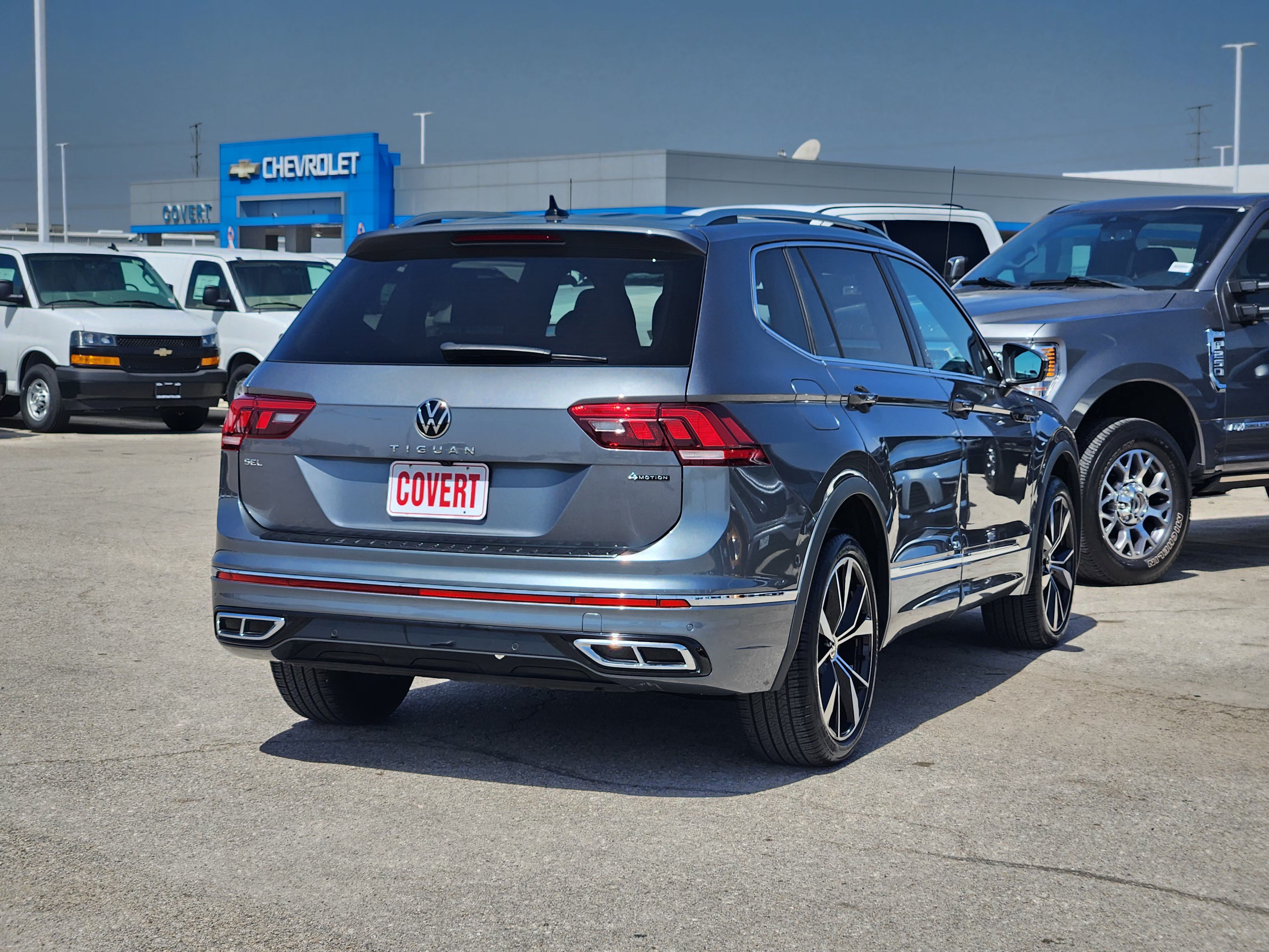 Used 2023 Volkswagen Tiguan SEL R-Line AWD/4WD image 7