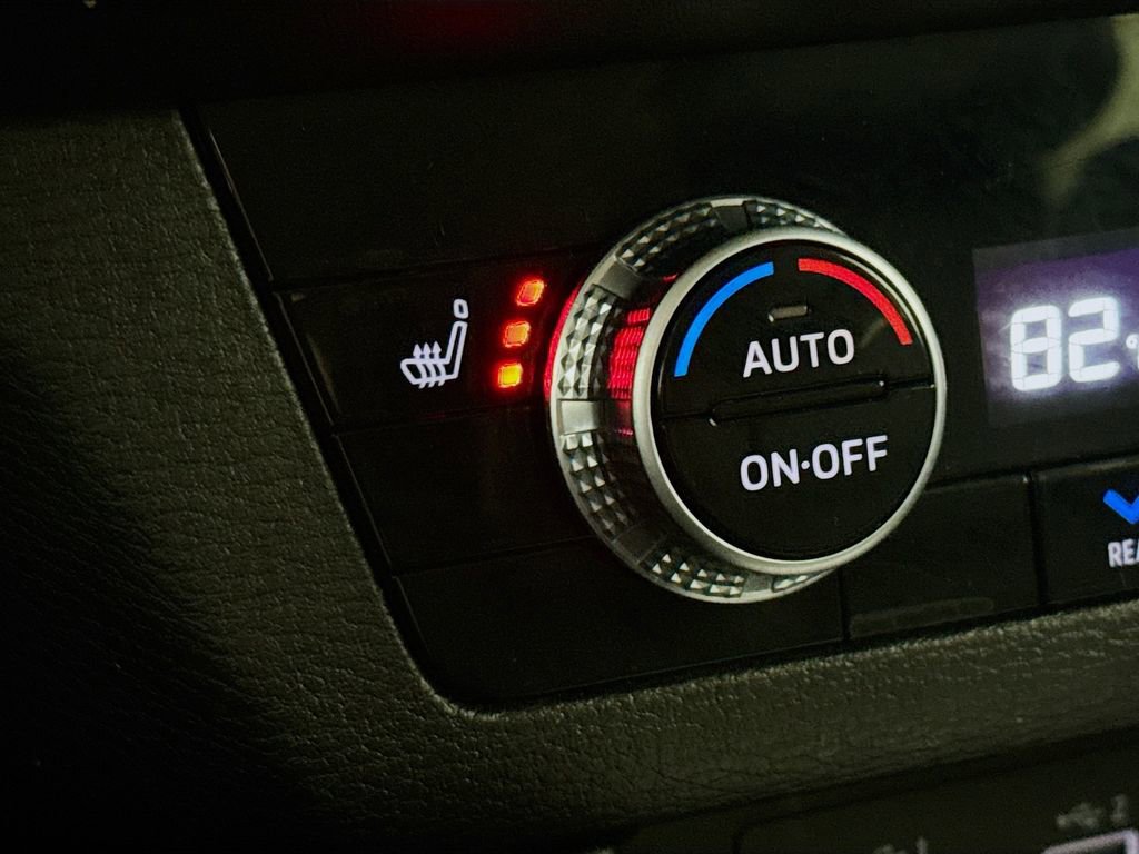 Used 2023 Mitsubishi Outlander SEL image 18