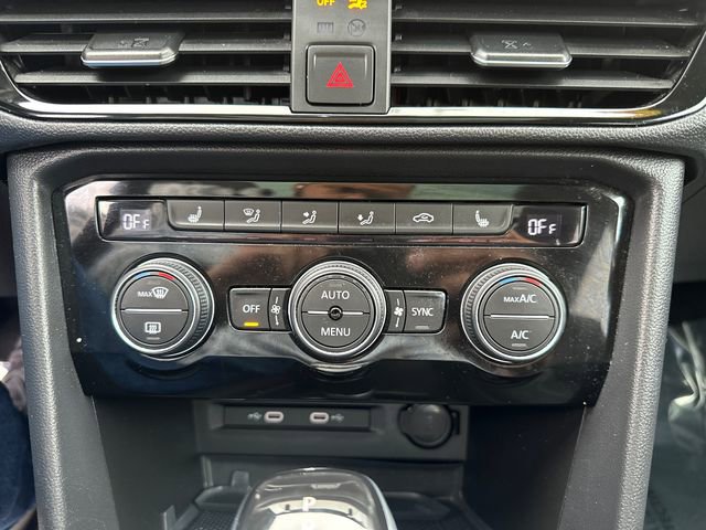 Used 2024 Volkswagen Taos SE image 38