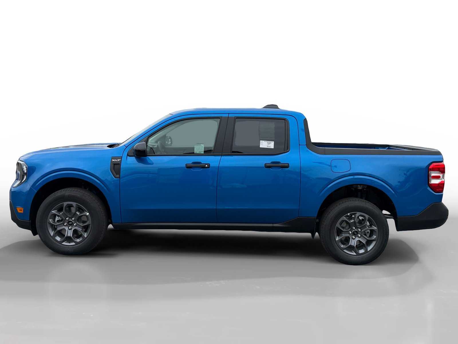 New 2026 Ford Maverick XLT w/ XLT Luxury Package FWD image 2