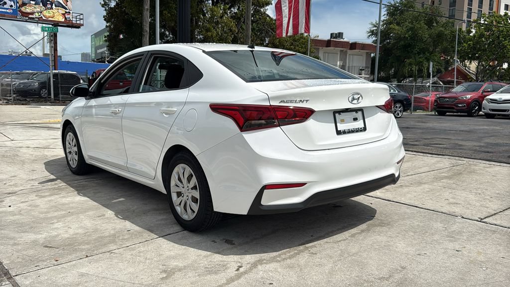Used 2021 Hyundai Accent SE FWD image 12