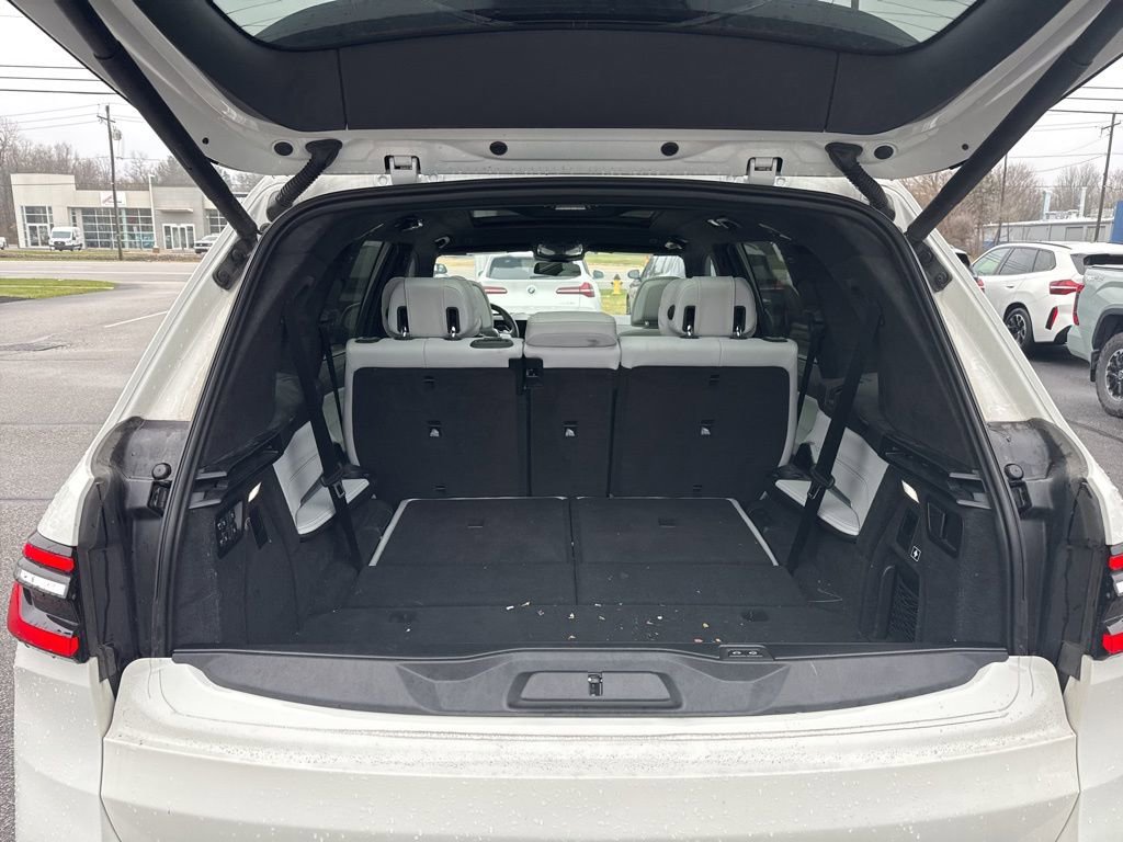 Used 2023 BMW X7 xDrive40i w/ Premium Package image 21