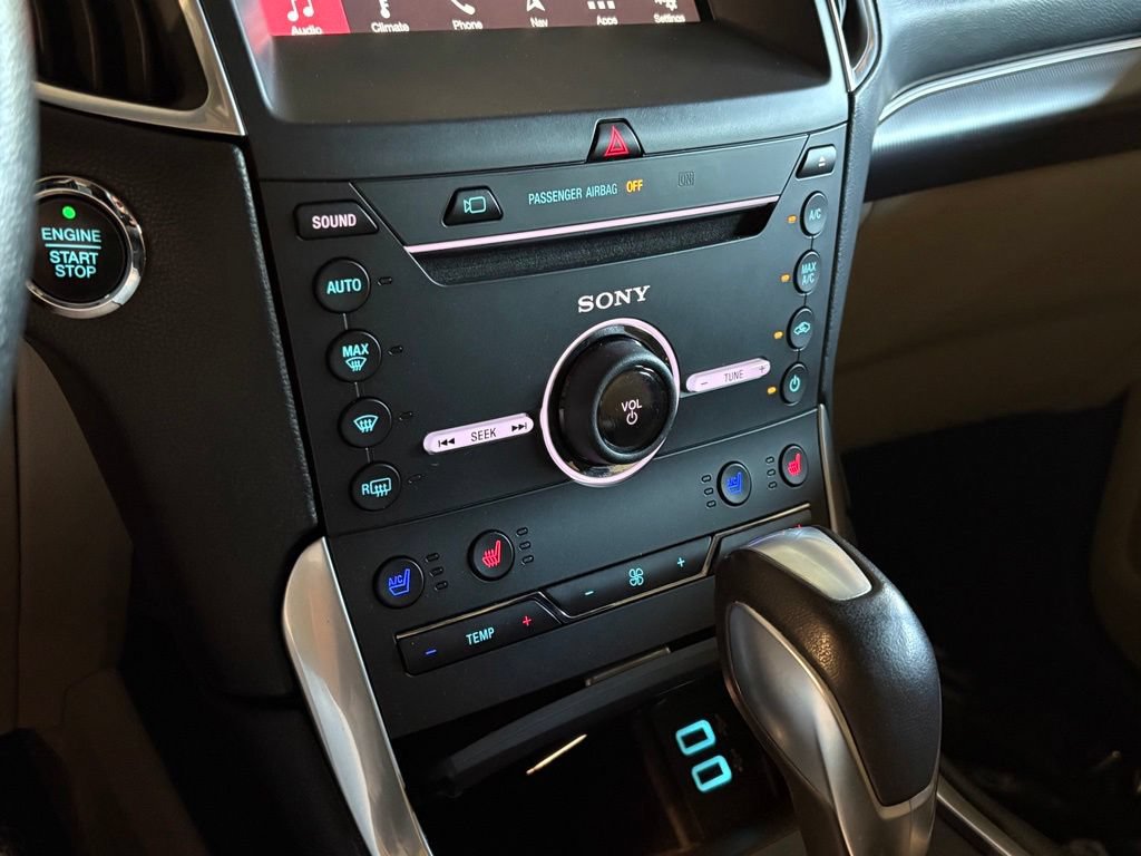 Used 2016 Ford Edge Titanium w/ Equipment Group 302A AWD/4WD image 26