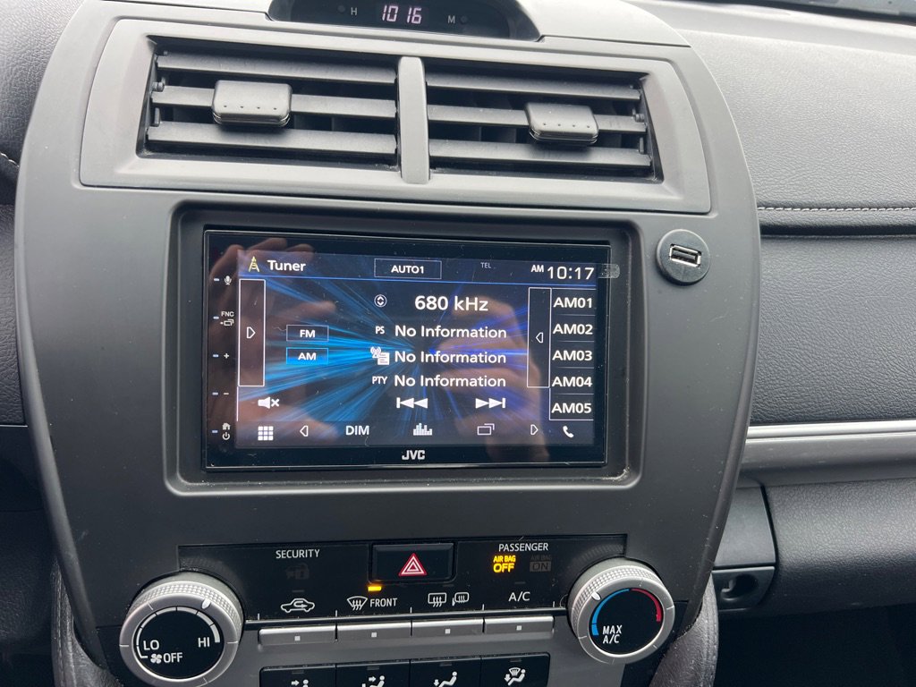 Used 2014 Toyota Camry L image 29