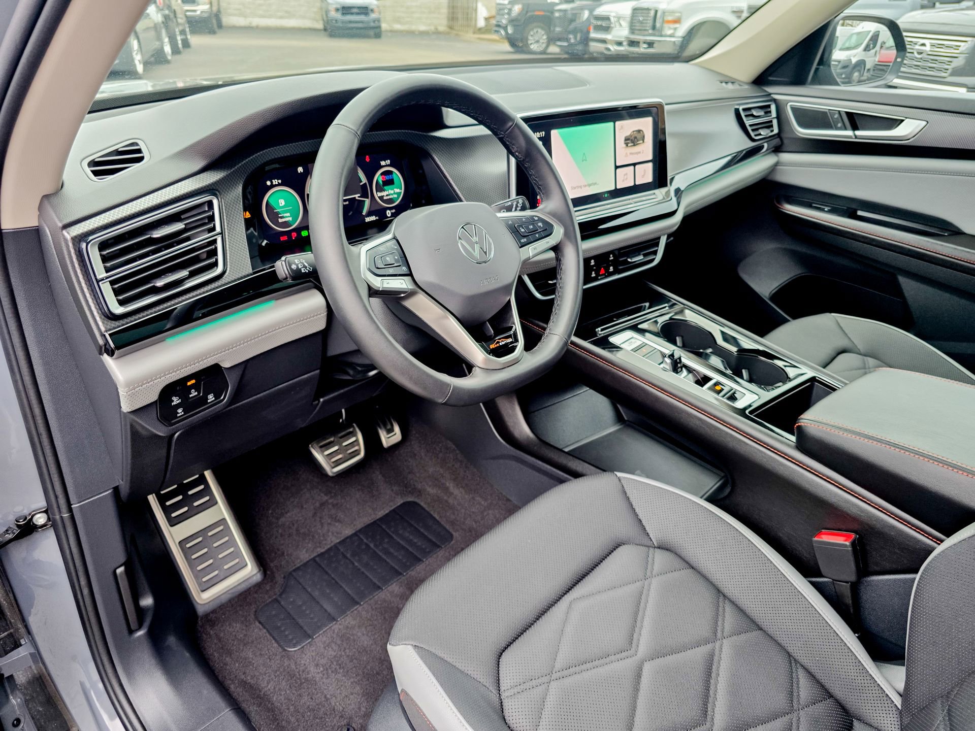 Used 2024 Volkswagen Atlas Peak Edition SE image 7