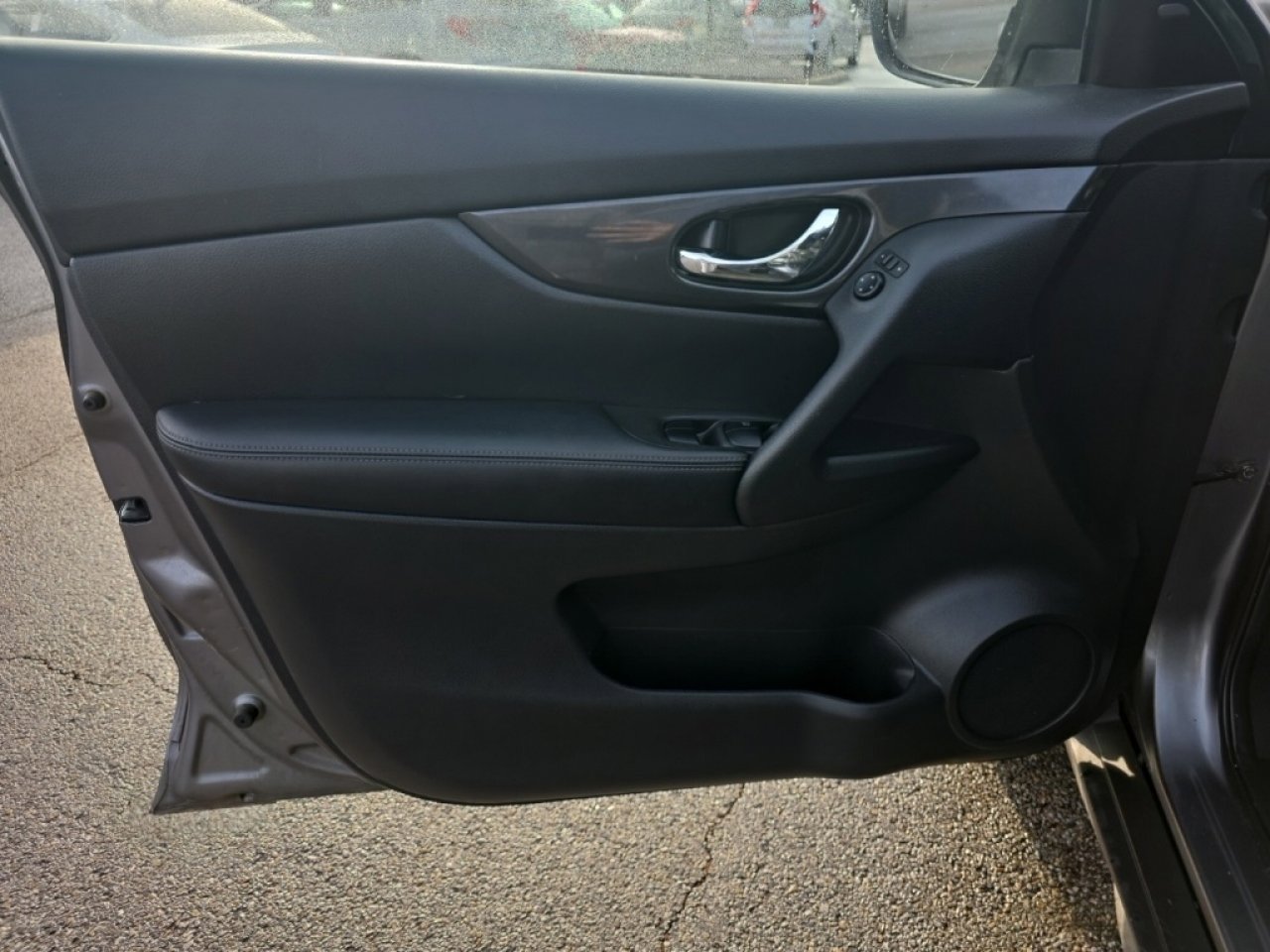 Used 2019 Nissan Rogue SV image 21