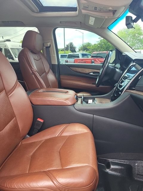 Used 2020 Cadillac Escalade Luxury AWD/4WD image 29
