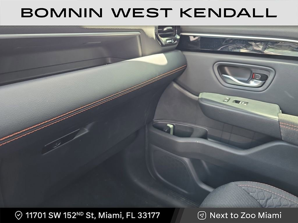 Used 2023 Honda Pilot Sport image 28