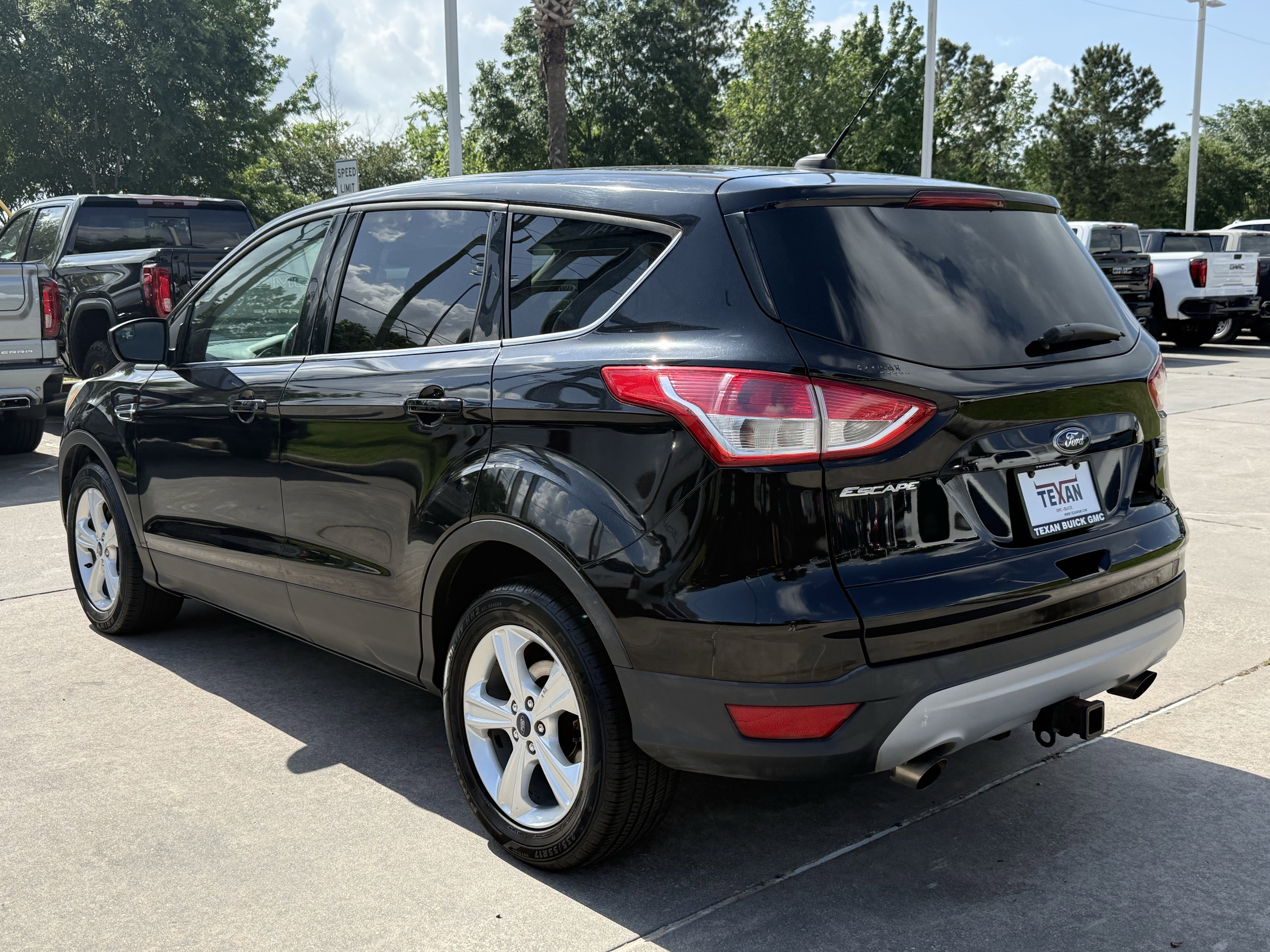 Used 2016 Ford Escape SE image 7