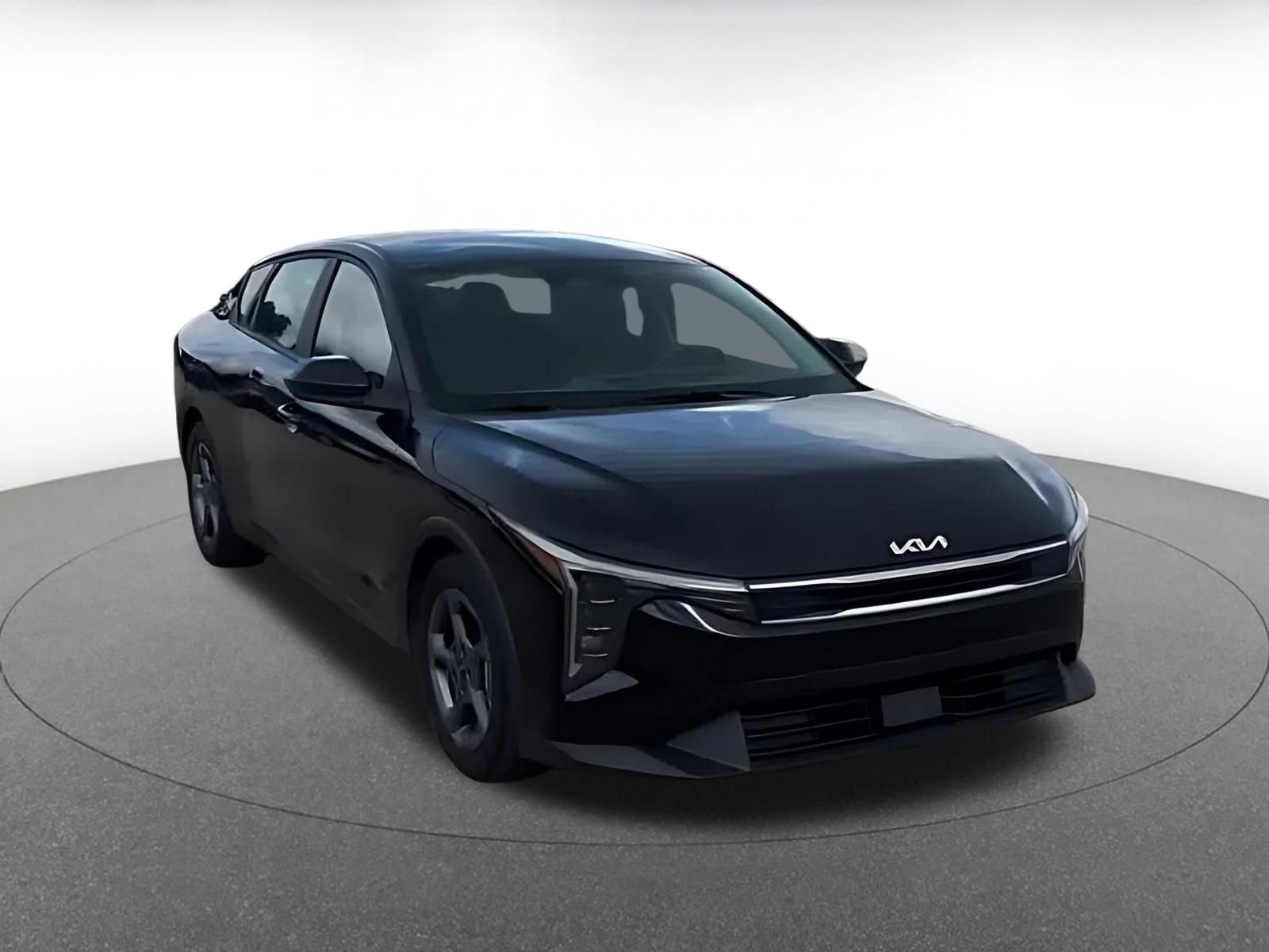 Used 2025 Kia K4 FWD image 3