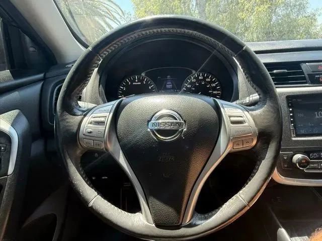 Used 2017 Nissan Altima 2.5 SL FWD image 19