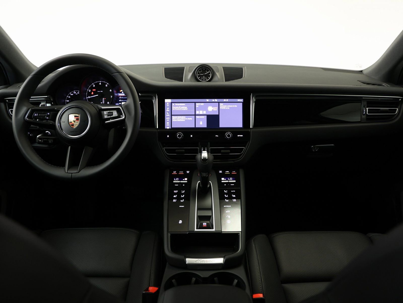 Certified 2025 Porsche Macan image 28